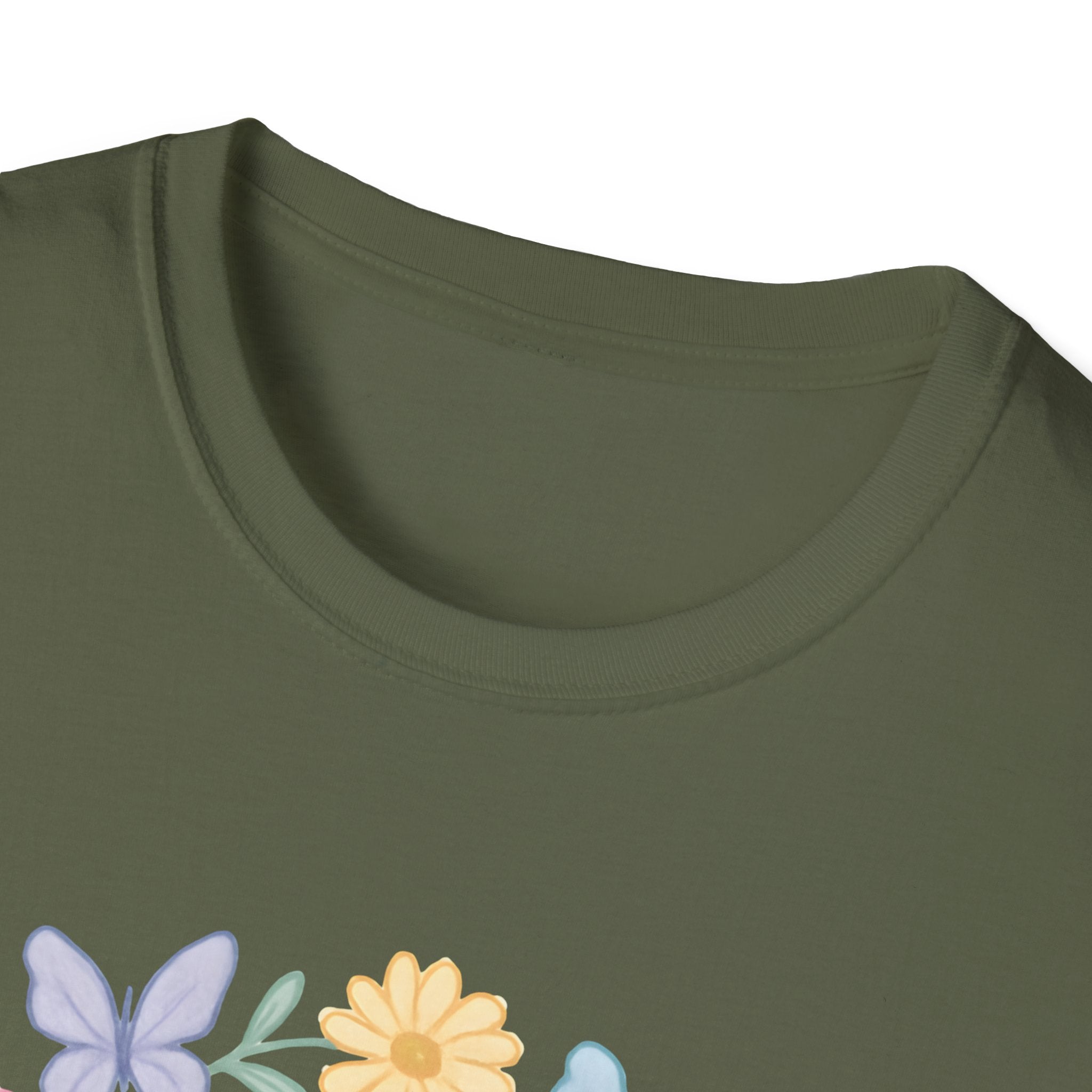 Grow Free Floral Wreath T-Shirt
